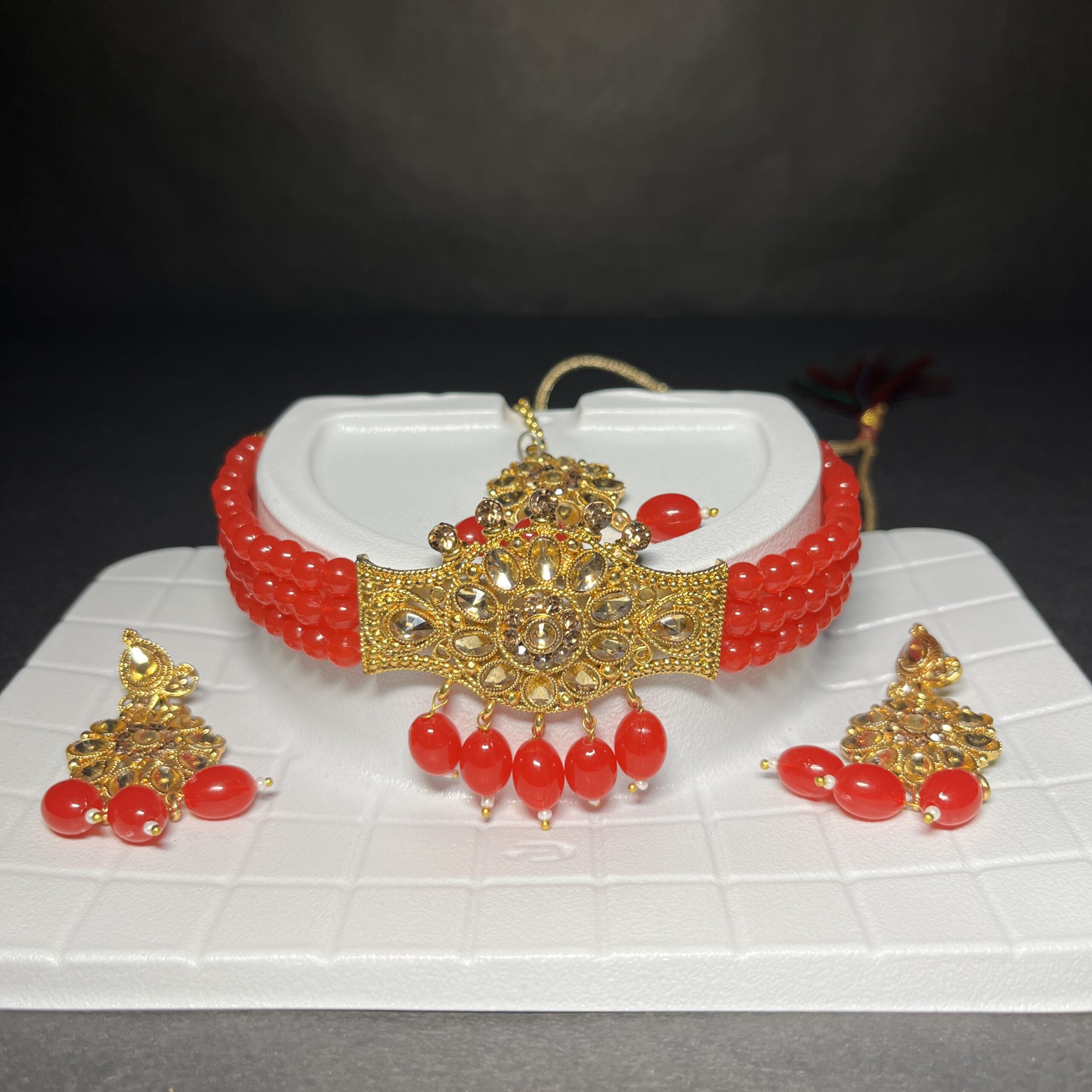 Antique Kundan Beaded Imitation Choker Set β Red & Green Variants